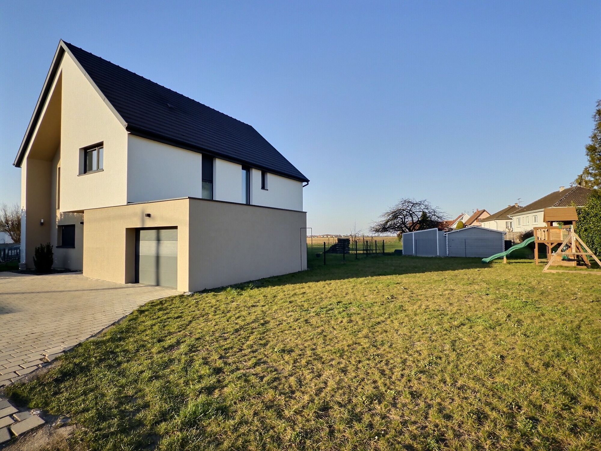EXPOSIO_133639472 100X100 | Agence immobilière Pierre à Colmar URSCHENHEIM – BELLE MAISON individuelle de plus de 140 m² SUR 11 ARES Colmar 0
