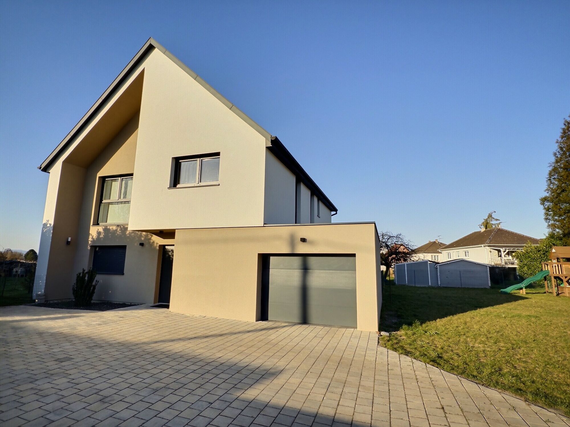 EXPOSIO_133639473 600X450 | Agence immobilière Pierre à Colmar URSCHENHEIM – BELLE MAISON individuelle de plus de 140 m² SUR 11 ARES Colmar 0